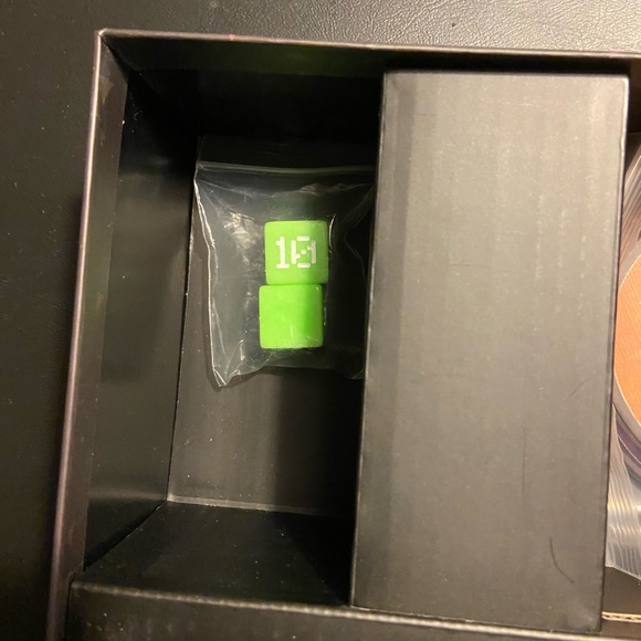 FIVE NIGHTS AT FREDDY'S
SURVIVE TIL 6AM GAME - Picture 12 of 13